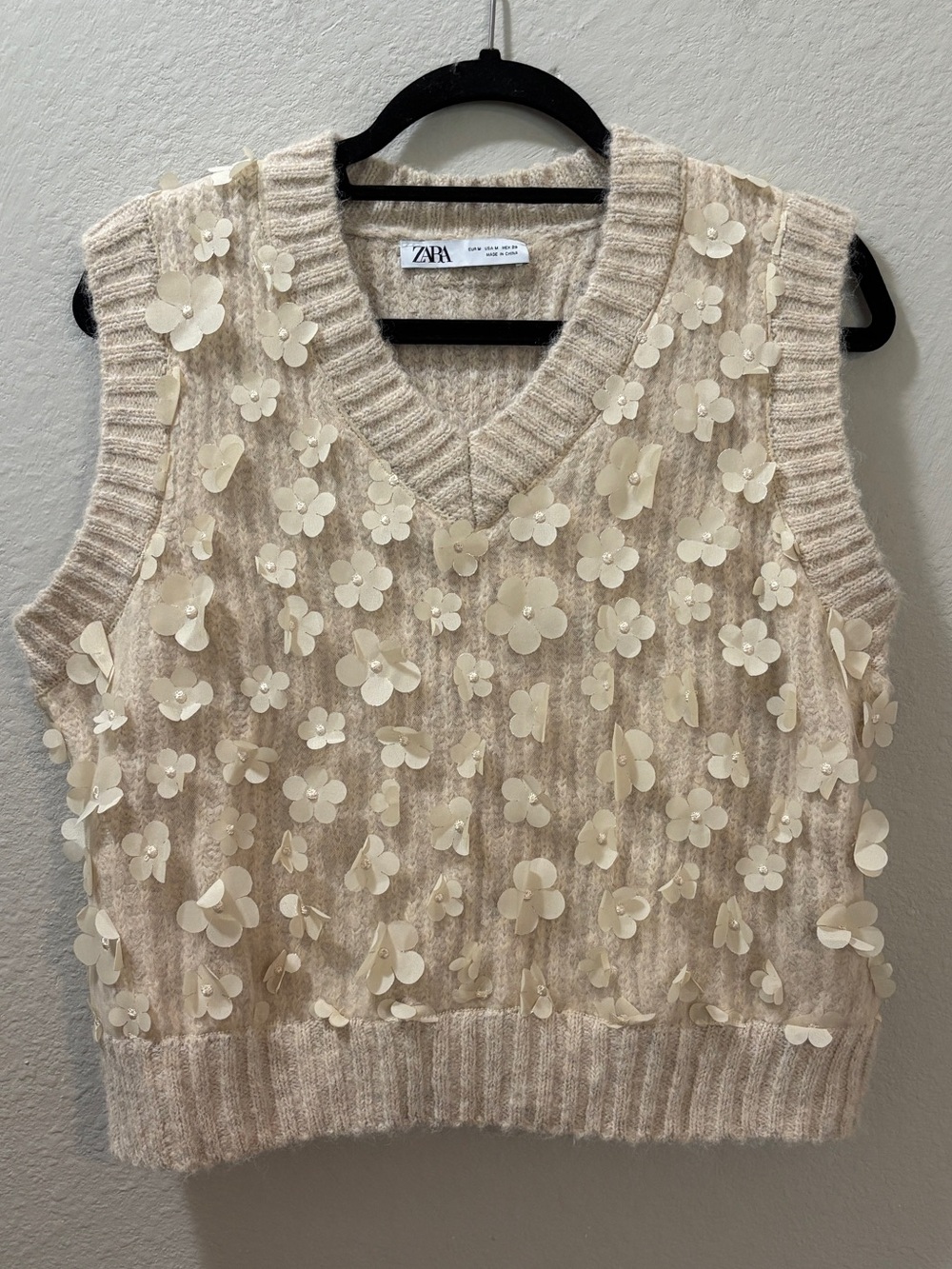 ZARA Matching Floral Knit Sweater Vest Appliqué Cream V-Neck Size Medium - Picture 3 of 10